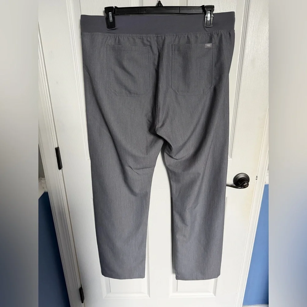 Figs relaxed fit